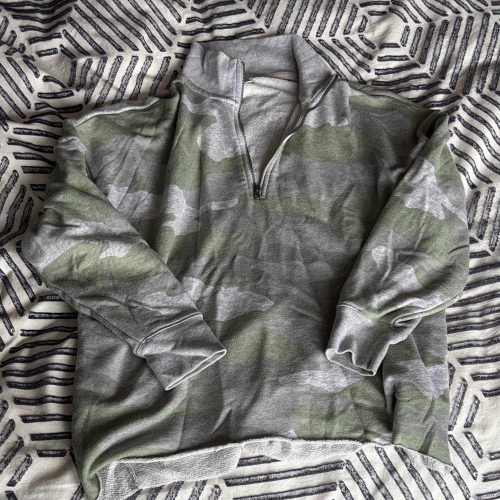 Aerie Green and Gray Camo Sweatshirt